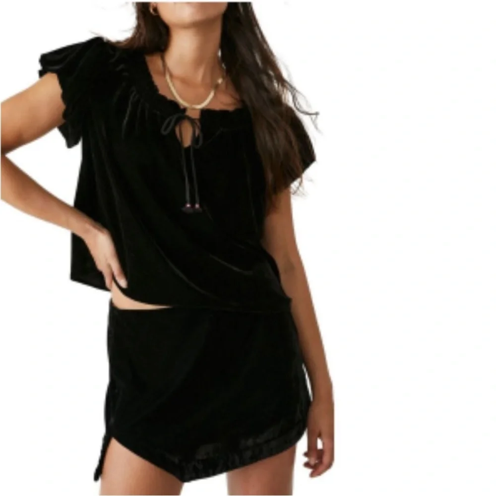 Free People Terese Velvet Ruffled Keyhole Tie Neck Short Puffed Sleeve T… - Picture 3 of 13